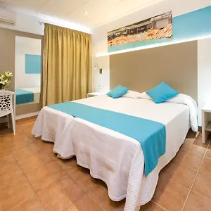 https://hostal-adelino.ibizaislandhotels.net